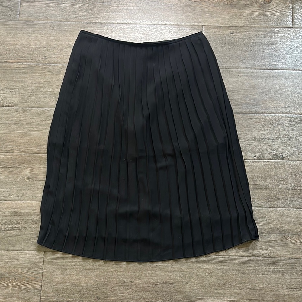 Tildon Black Pleated Pencil Skirt